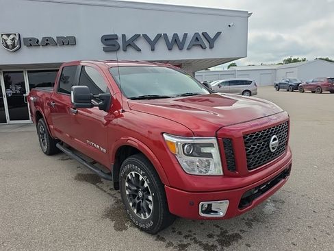 Used 2019 Nissan Titan PRO-4X w/ Pro-4x Convenience Package AWD/4WD image 1
