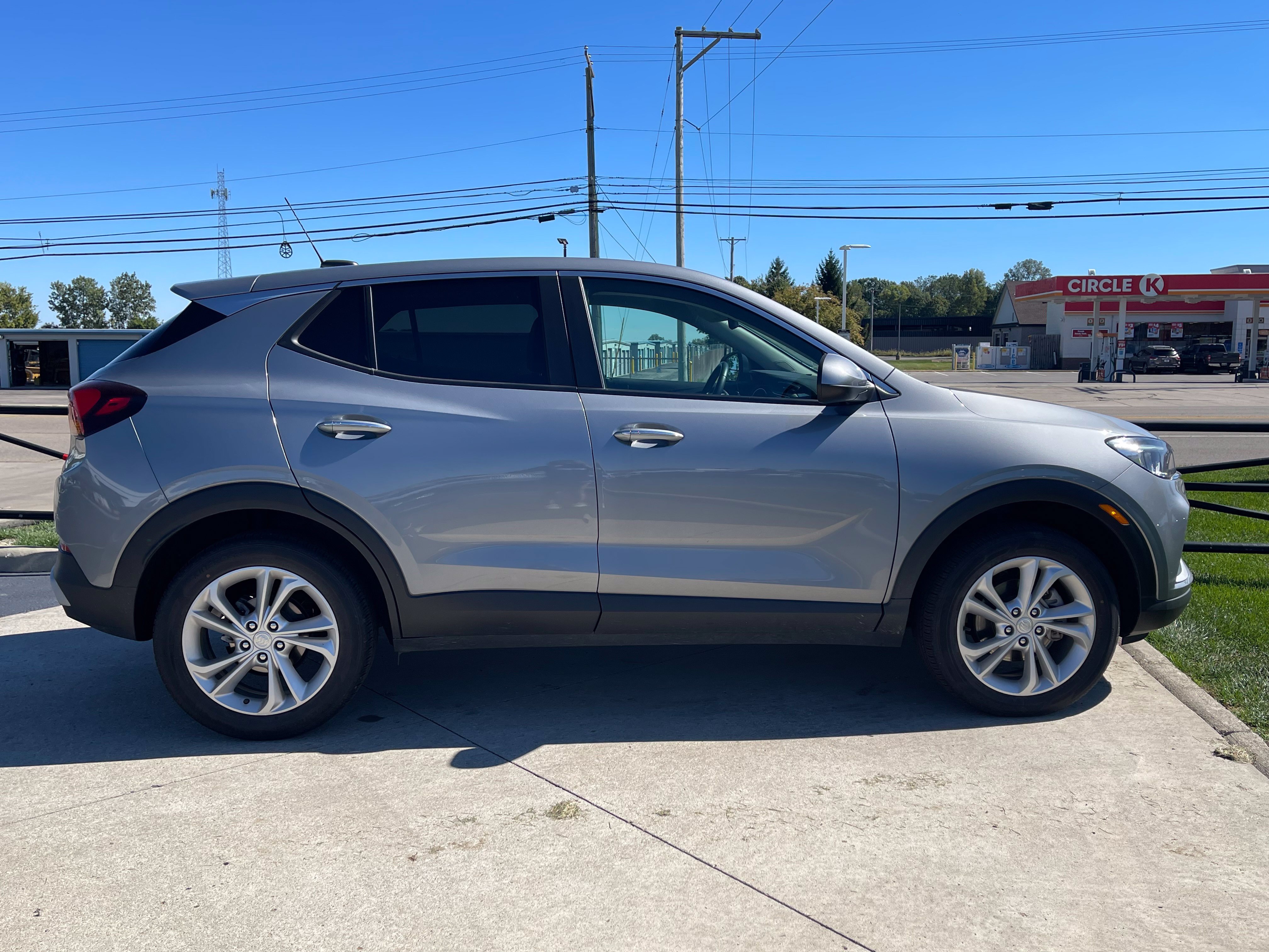 Used 2023 Buick Encore GX Preferred w/ Cold Weather Comfort Package AWD/4WD image 8