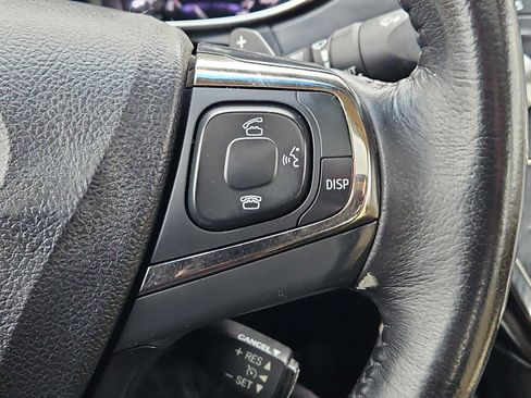 Used 2016 Toyota Avalon XLE Premium image 25