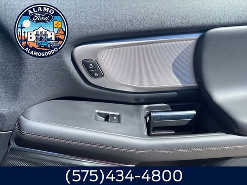 New 2025 Ford Expedition Active image 20