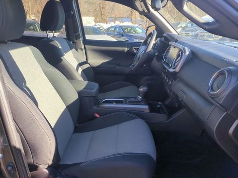 Used 2023 Toyota Tacoma TRD Sport w/ Black Out Package (TMS) image 27