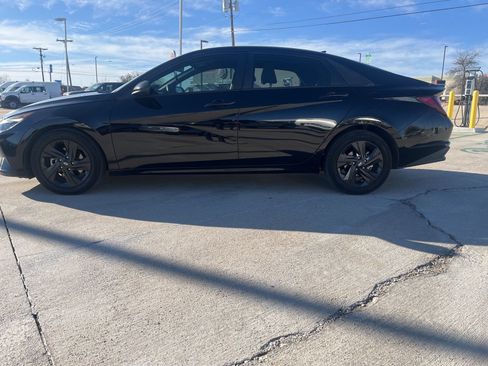 Used 2021 Hyundai Elantra SEL image 4