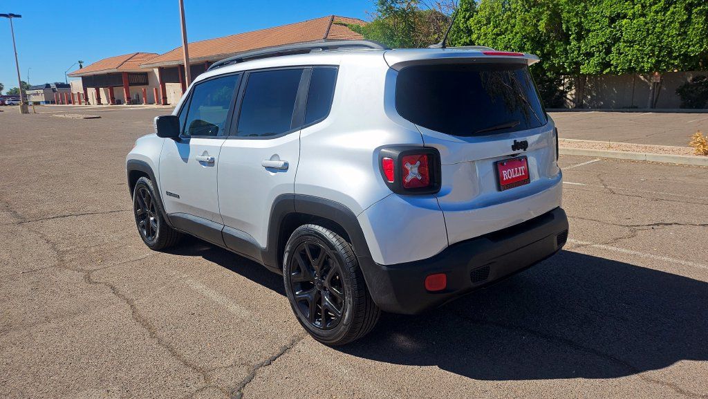 Used 2017 Jeep Renegade Altitude FWD image 8