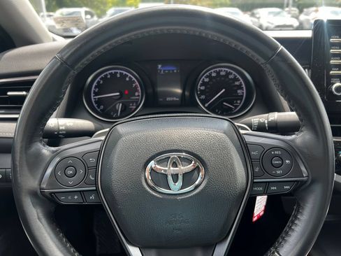 Used 2024 Toyota Camry SE FWD image 6