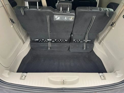 Used 2017 Chrysler Pacifica Touring-L FWD image 26