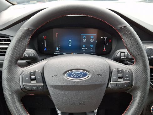 Certified 2025 Ford Escape ST-Line FWD image 18