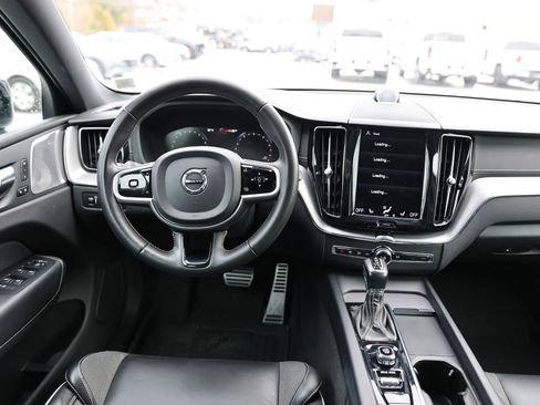 Used 2021 Volvo XC60 T6 R-Design image 17