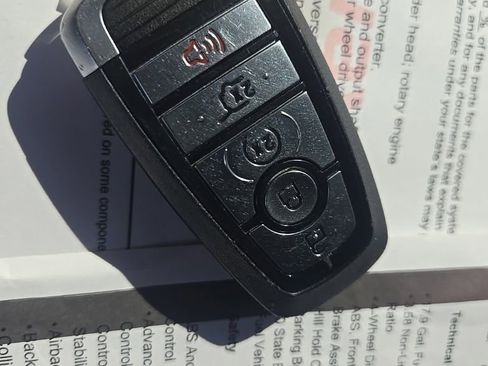 Used 2022 Ford Explorer XLT w/ Equipment Group 202A AWD/4WD image 47