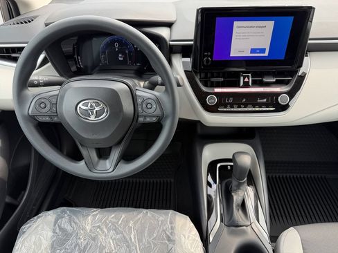 Used 2026 Toyota Corolla LE FWD image 10