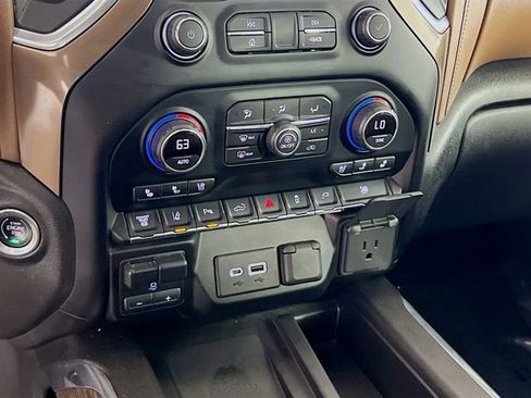 Used 2021 Chevrolet Silverado 3500 High Country AWD/4WD image 13