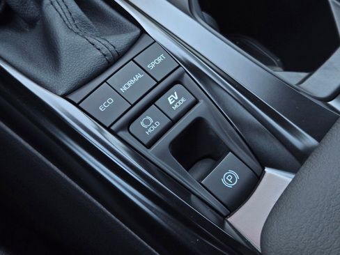 Certified 2026 Toyota Camry SE w/ Convenience Package FWD image 17