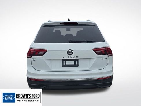Used 2024 Volkswagen Tiguan SE AWD/4WD image 12