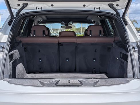 Used 2023 BMW X5 sDrive40i w/ Executive Package image 13