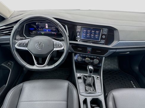 Used 2023 Volkswagen Jetta SE FWD image 15