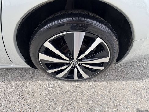 Used 2020 Nissan Altima 2.5 SL FWD image 71
