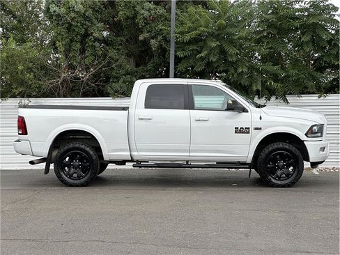 Used 2017 RAM 2500 Laramie w/ Sport Appearance Group AWD/4WD image 9