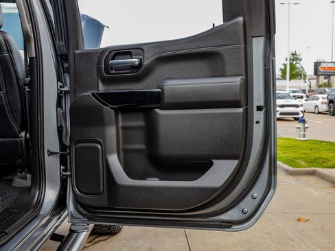 Used 2020 Chevrolet Silverado 1500 RST image 38