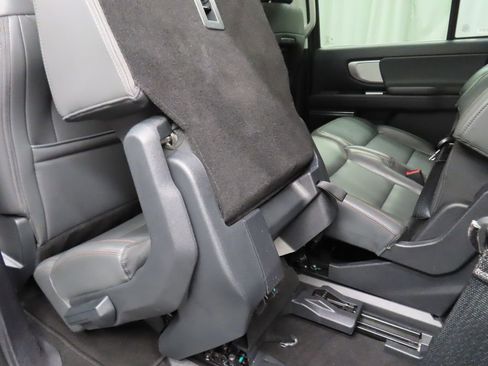 Used 2025 Ford Expedition Active image 71