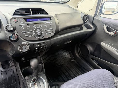 Used 2013 Honda Fit Sport image 12