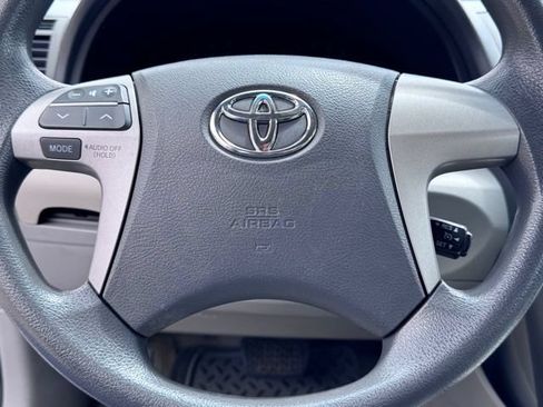 Used 2009 Toyota Camry FWD image 18