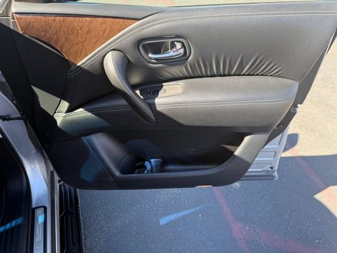 Used 2016 INFINITI QX80 4WD w/ Driver's Assistance Package image 29