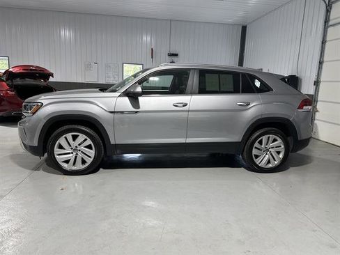 Certified 2020 Volkswagen Atlas Cross Sport SE w/ Panoramic Sunroof Package image 4
