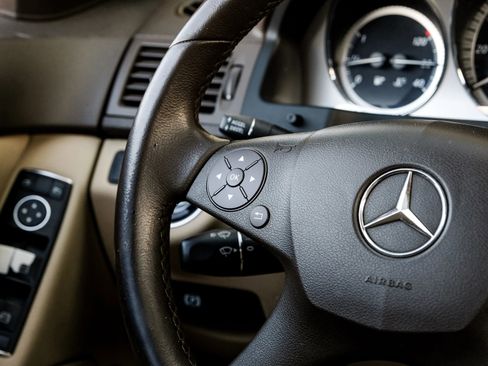 Used 2011 Mercedes-Benz C 300 Sedan w/ Premium 1 Pkg image 21