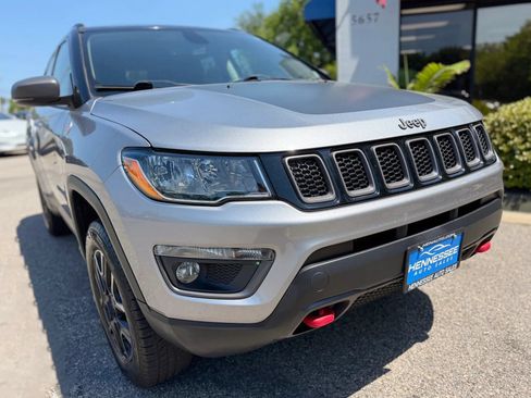 Used 2019 Jeep Compass Trailhawk w/ Cold Weather Group AWD/4WD image 27