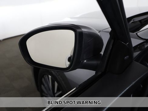 Used 2023 Nissan Altima 2.5 SV image 3