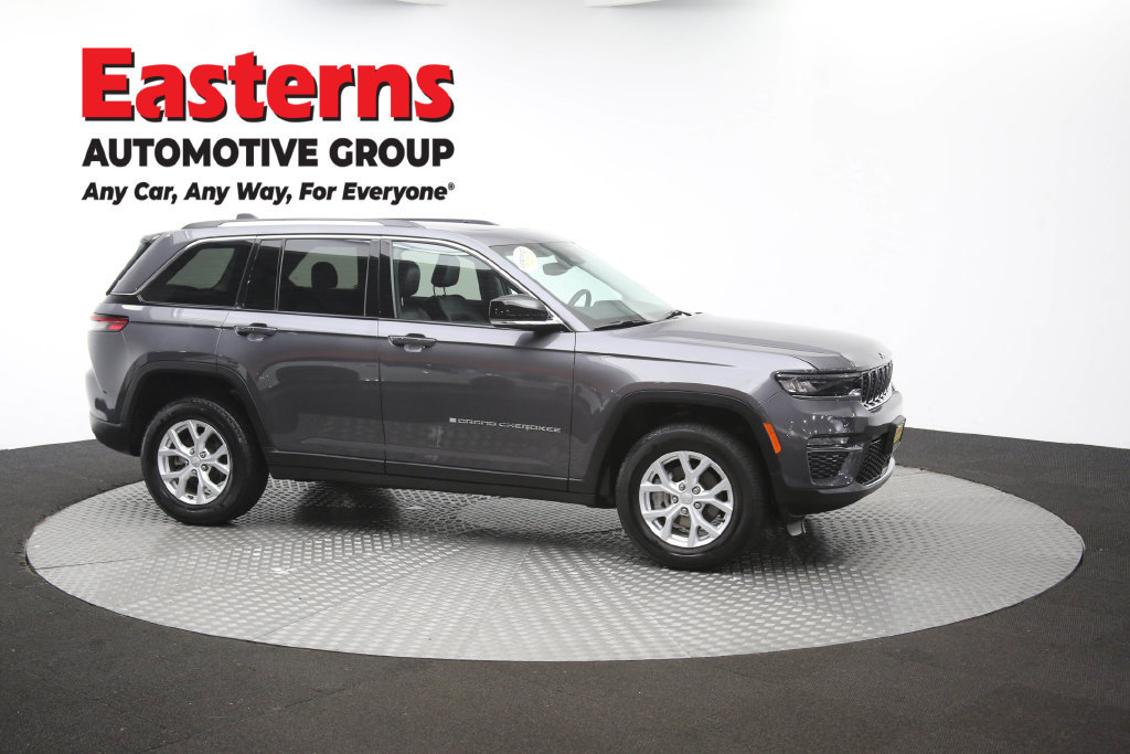 Used 2023 Jeep Grand Cherokee Limited AWD/4WD image 51
