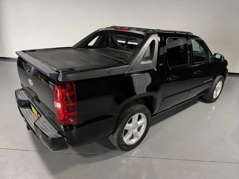 Used 2007 Chevrolet Avalanche LTZ w/ LTZ Preferred Equipment Group AWD/4WD image 39