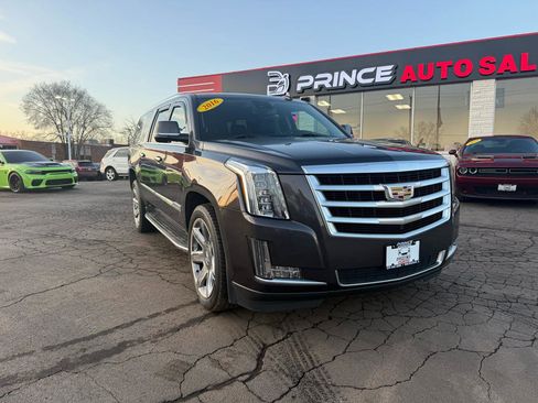 Used 2016 Cadillac Escalade ESV Luxury image 1