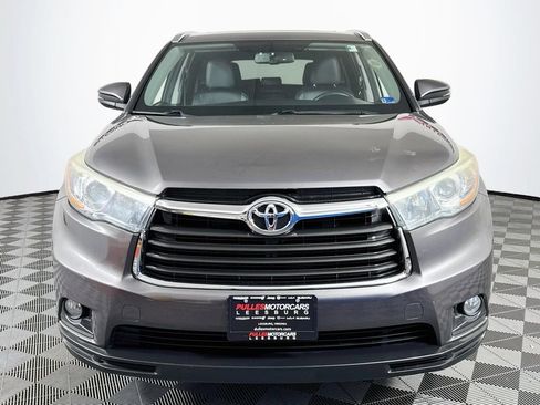 Used 2015 Toyota Highlander XLE AWD/4WD image 2