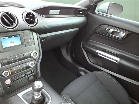 Used 2022 Ford Mustang Coupe image 9