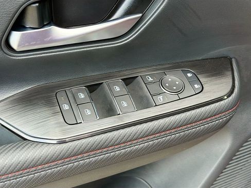 New 2026 Nissan Kicks SR image 17