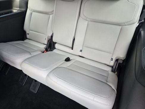 Certified 2025 Ford Expedition Platinum w/ Driver's Package AWD/4WD image 30