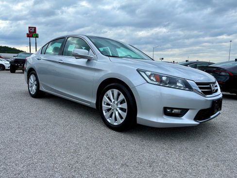 Used 2015 Honda Accord EX-L image 9