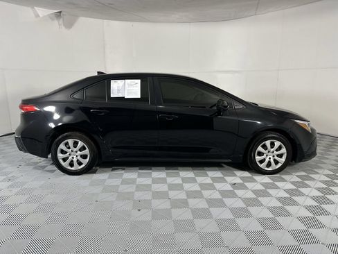 Used 2023 Toyota Corolla LE image 9