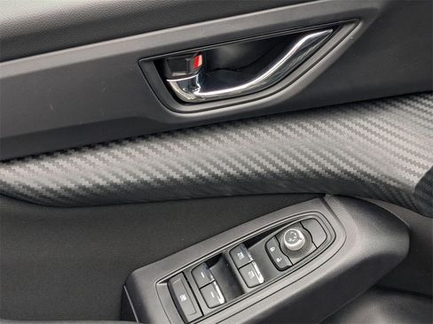 Used 2025 Subaru Ascent Premium image 17