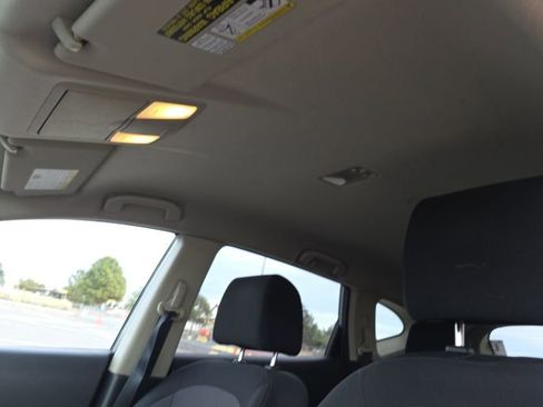 Used 2013 Nissan Rogue SV image 8