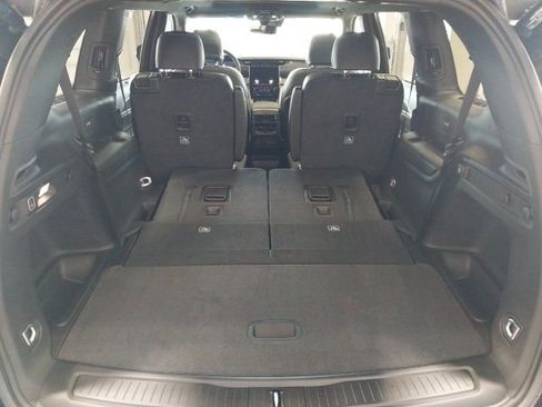 New 2025 Jeep Grand Cherokee L Limited w/ Luxury Tech Group II image 32