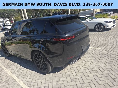 Used 2023 Land Rover Range Rover Sport SE Dynamic image 13