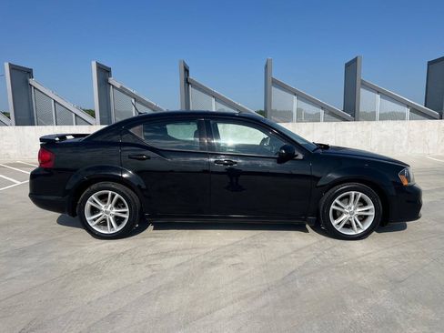 Used 2013 Dodge Avenger SXT w/ Sun/Sound Group FWD image 5