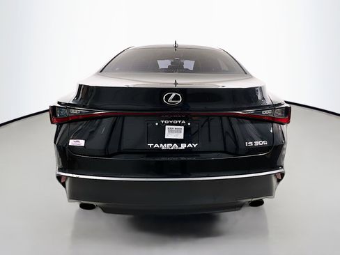Used 2022 Lexus IS 300 image 6