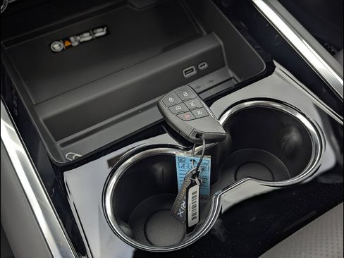 New 2026 Chevrolet Suburban Premier AWD/4WD image 28