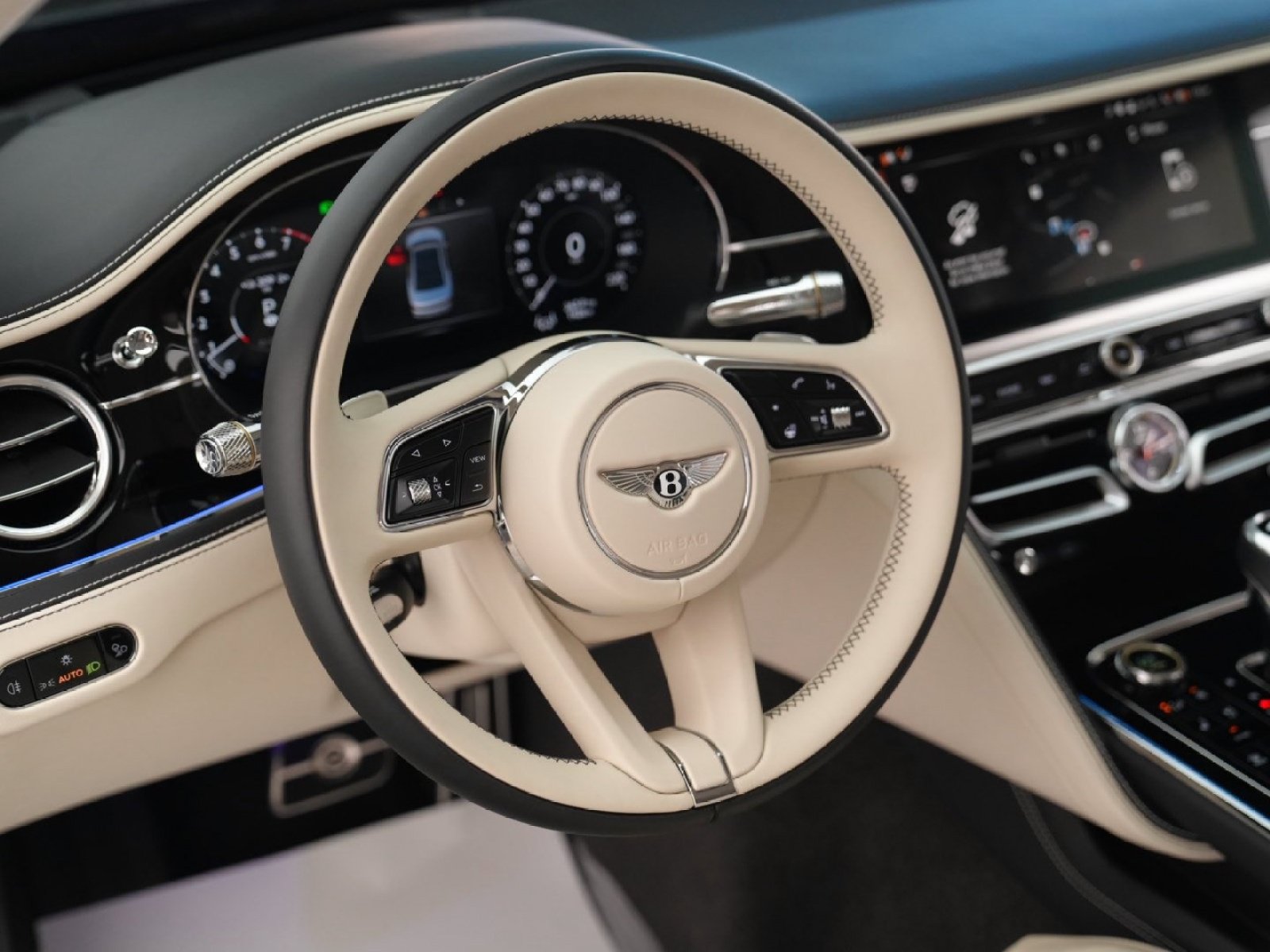 Used 2026 Bentley Flying Spur Azure AWD/4WD image 18