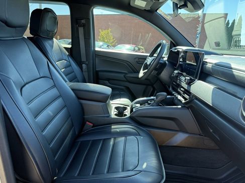 Used 2024 Chevrolet Colorado Trail Boss w/ Technology Package image 32