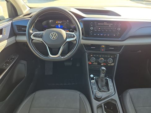 Used 2024 Volkswagen Taos SE AWD/4WD image 29