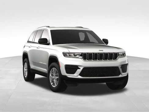 New 2025 Jeep Grand Cherokee Laredo X w/ Luxury Tech Group I AWD/4WD image 9