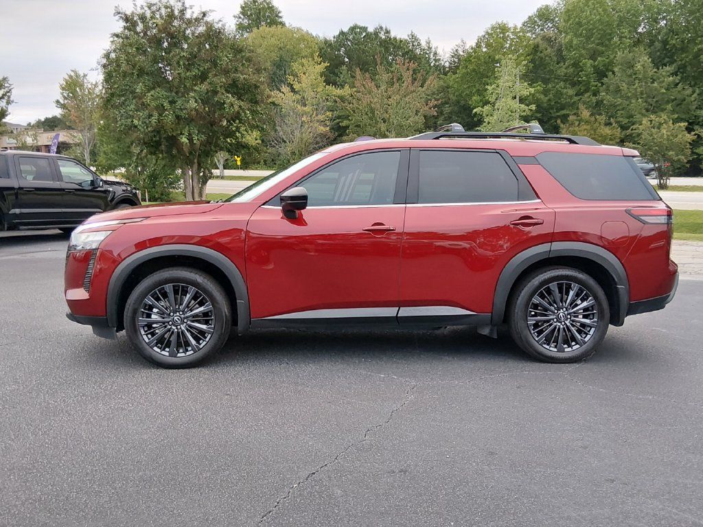 Used 2026 Nissan Pathfinder SL w/ SL Premium Package FWD image 7